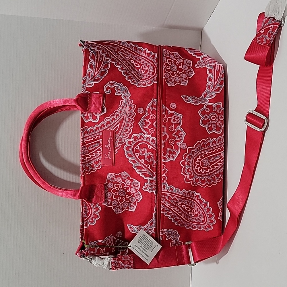 Vera Bradley Lighten Up Expandable Tote Raspberry Bandana Rare and retired nwt